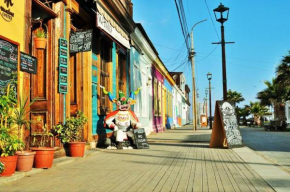  Hostal Aloha Inn  Икике